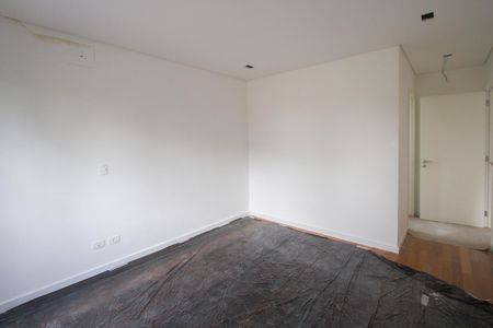 Casa de condomínio à venda com 539m², 4 quartos e 5 vagasSuíte 2