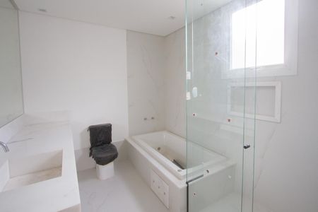 Casa de condomínio à venda com 539m², 4 quartos e 5 vagasBanheiro 2 Suíte 1