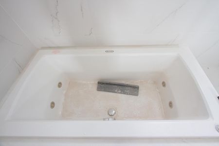 Casa de condomínio à venda com 539m², 4 quartos e 5 vagasBanheira