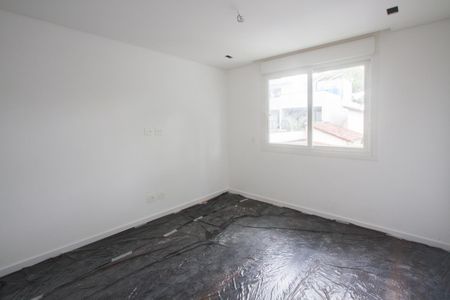 Casa de condomínio à venda com 539m², 4 quartos e 5 vagasSuíte 2