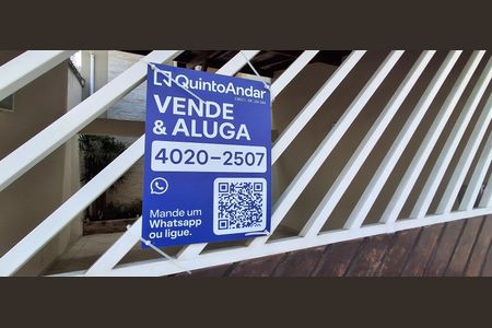 Casa à venda com 225m², 3 quartos e 2 vagasPlaquinha 