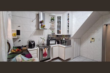 Casa à venda com 225m², 3 quartos e 2 vagasCozinha 