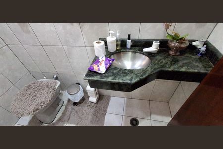 Casa à venda com 225m², 3 quartos e 2 vagasLavabo 