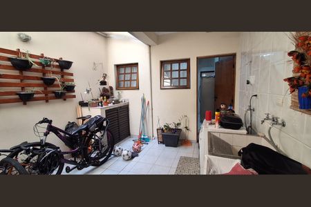 Casa à venda com 225m², 3 quartos e 2 vagasÁrea de Serviço 