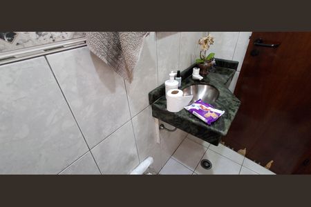 Casa à venda com 225m², 3 quartos e 2 vagasLavabo 