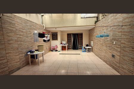 Casa à venda com 225m², 3 quartos e 2 vagasQuintal 