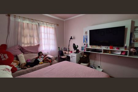 Casa à venda com 225m², 3 quartos e 2 vagasQuarto 