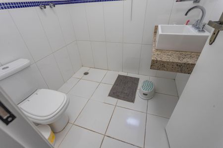 Casa à venda com 170m², 3 quartos e 4 vagasBanheiro social