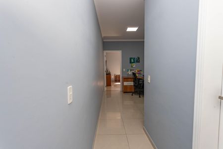 Casa à venda com 170m², 3 quartos e 4 vagasCorredor