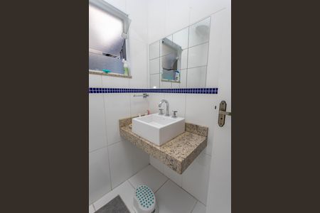 Casa à venda com 170m², 3 quartos e 4 vagasBanheiro social