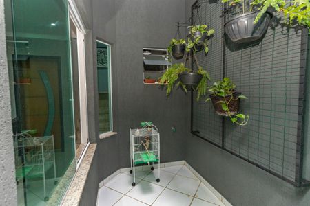 Casa à venda com 170m², 3 quartos e 4 vagasSala - Jardim de inverno