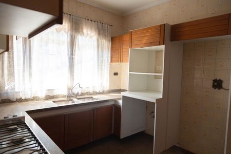 Casa à venda com 530m², 4 quartos e 6 vagasCozinha