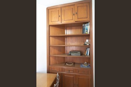 Casa à venda com 530m², 4 quartos e 6 vagasSala