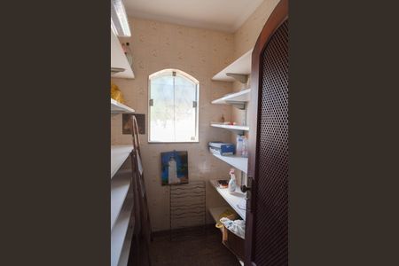 Casa à venda com 530m², 4 quartos e 6 vagasDespensa