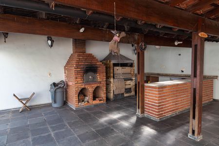 Casa à venda com 530m², 4 quartos e 6 vagasChurrasqueira