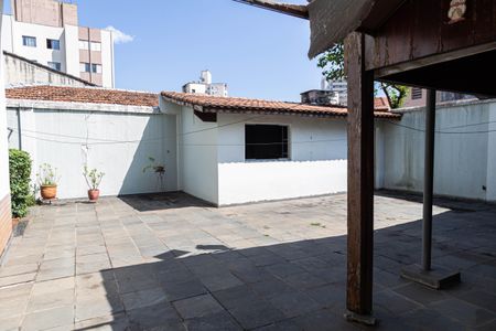Casa à venda com 530m², 4 quartos e 6 vagasÁrea Externa