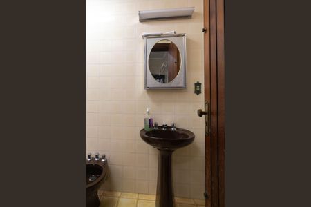 Casa à venda com 530m², 4 quartos e 6 vagasBanheiro