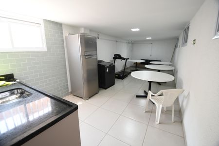 Apartamento para alugar com 55m², 2 quartos e 1 vagaÁrea comum - Salão de festas
