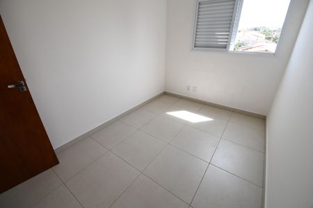 Apartamento para alugar com 55m², 2 quartos e 1 vagaQuarto 1