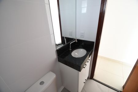 Apartamento para alugar com 55m², 2 quartos e 1 vagaBanheiro 2