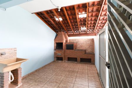 Casa à venda com 140m², 3 quartos e 4 vagas Casa à venda com 140m², 3 quartos e 4 vagasÁrea de serviço