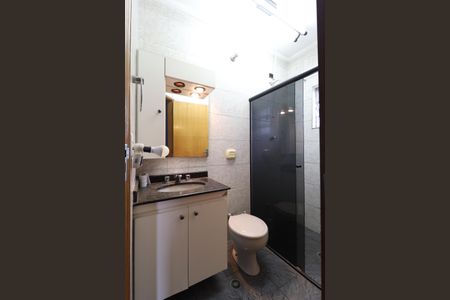 Casa à venda com 140m², 3 quartos e 4 vagas Casa à venda com 140m², 3 quartos e 4 vagasBanheiro