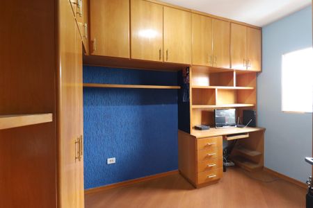 Casa à venda com 140m², 3 quartos e 4 vagas Casa à venda com 140m², 3 quartos e 4 vagasQuarto 2