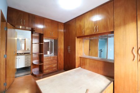 Casa à venda com 140m², 3 quartos e 4 vagas Casa à venda com 140m², 3 quartos e 4 vagasSuíte