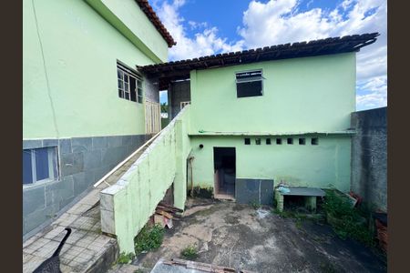 Casa à venda com 150m², 3 quartos e sem vagaQuintal