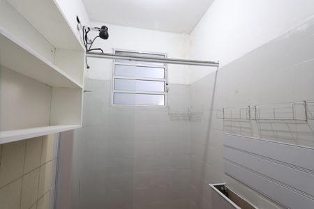 Casa para alugar com 42m², 1 quarto e sem vagaBanheiro