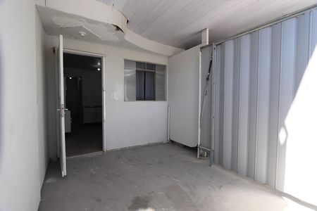 Casa para alugar com 42m², 1 quarto e sem vagaQuintal