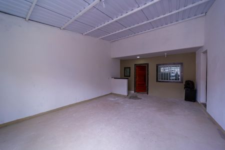 Casa para alugar com 40m², 1 quarto e 1 vaga Casa para alugar com 40m², 1 quarto e 1 vagaGaragem