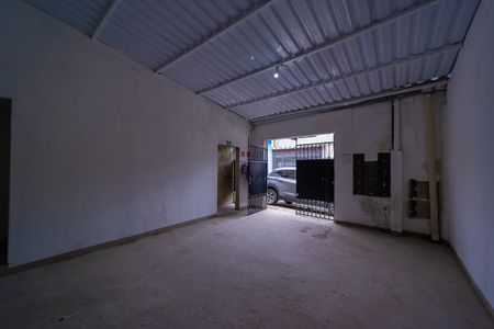 Casa para alugar com 40m², 1 quarto e 1 vaga Casa para alugar com 40m², 1 quarto e 1 vagaGaragem
