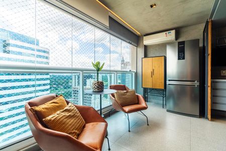 Apartamento à venda com 44m², 1 quarto e 1 vaga Apartamento à venda com 44m², 1 quarto e 1 vagaVaranda