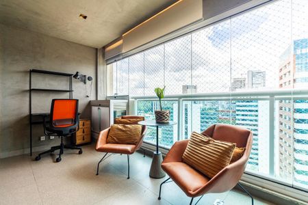 Apartamento à venda com 44m², 1 quarto e 1 vaga Apartamento à venda com 44m², 1 quarto e 1 vagaVaranda