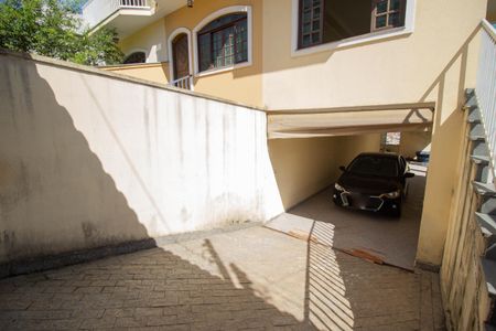 Casa à venda com 167m², 4 quartos e 4 vagas Casa à venda com 167m², 4 quartos e 4 vagasGaragem