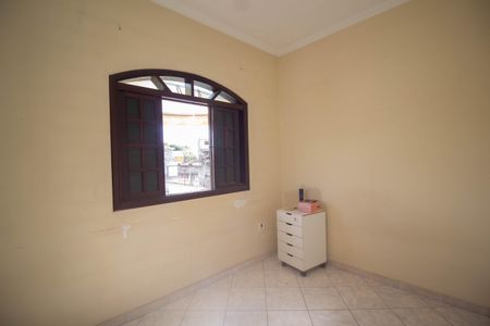 Casa à venda com 167m², 4 quartos e 4 vagas Casa à venda com 167m², 4 quartos e 4 vagasQuarto 2