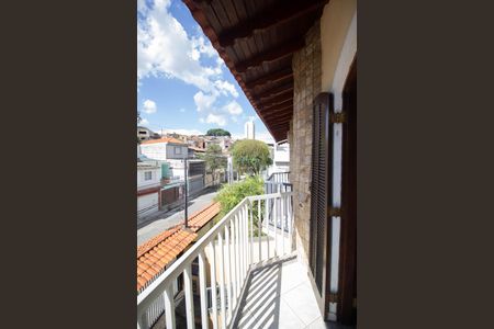 Casa à venda com 167m², 4 quartos e 4 vagas Casa à venda com 167m², 4 quartos e 4 vagasVaranda Quarto 3