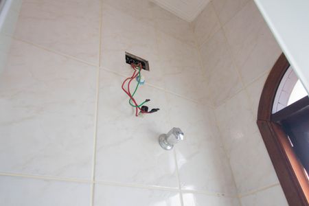 Casa à venda com 167m², 4 quartos e 4 vagas Casa à venda com 167m², 4 quartos e 4 vagasBanheiro da Suíte