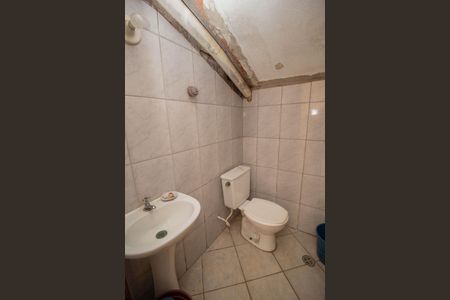 Casa à venda com 167m², 4 quartos e 4 vagas Casa à venda com 167m², 4 quartos e 4 vagasBanheiro de Serviço