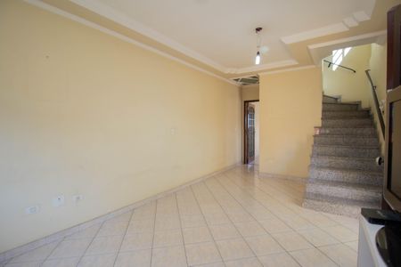 Casa à venda com 167m², 4 quartos e 4 vagas Casa à venda com 167m², 4 quartos e 4 vagasSala