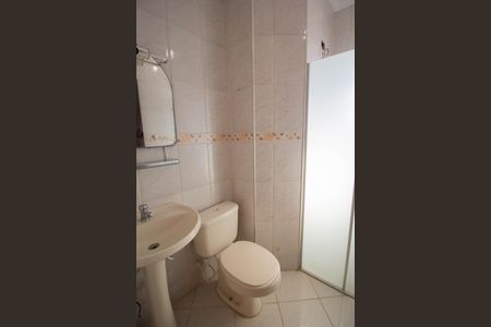 Casa à venda com 167m², 4 quartos e 4 vagas Casa à venda com 167m², 4 quartos e 4 vagasBanheiro da Suíte