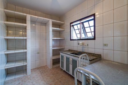 Casa à venda com 250m², 1 quarto e 2 vagas Casa à venda com 250m², 1 quarto e 2 vagasCozinha