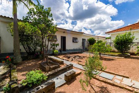 Casa à venda com 250m², 1 quarto e 2 vagas Casa à venda com 250m², 1 quarto e 2 vagasÁrea comum