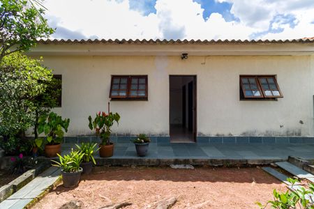 Casa à venda com 250m², 1 quarto e 2 vagas Casa à venda com 250m², 1 quarto e 2 vagasÁrea comum