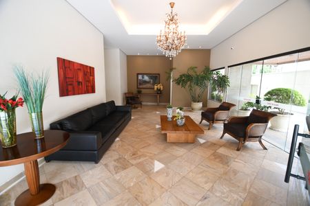 Apartamento à venda com 306m², 4 quartos e 3 vagasHall social