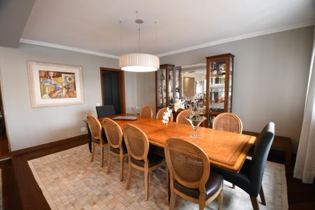 Apartamento à venda com 306m², 4 quartos e 3 vagasSala