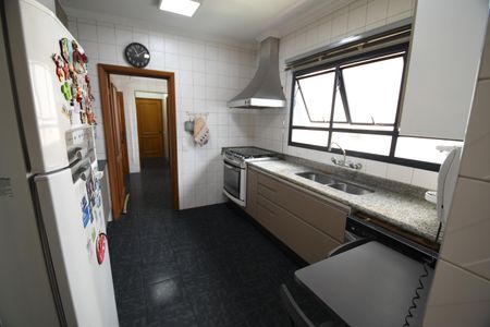 Apartamento à venda com 306m², 4 quartos e 3 vagasCozinha