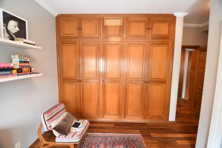 Apartamento à venda com 306m², 4 quartos e 3 vagasQuarto 2 - Suíte