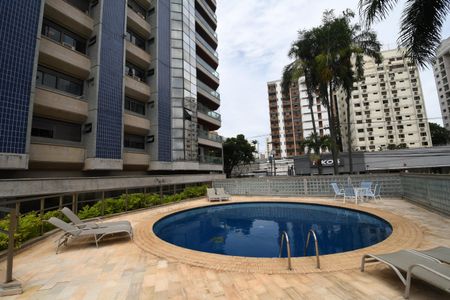 Apartamento à venda com 306m², 4 quartos e 3 vagasÁrea comum - Piscina
